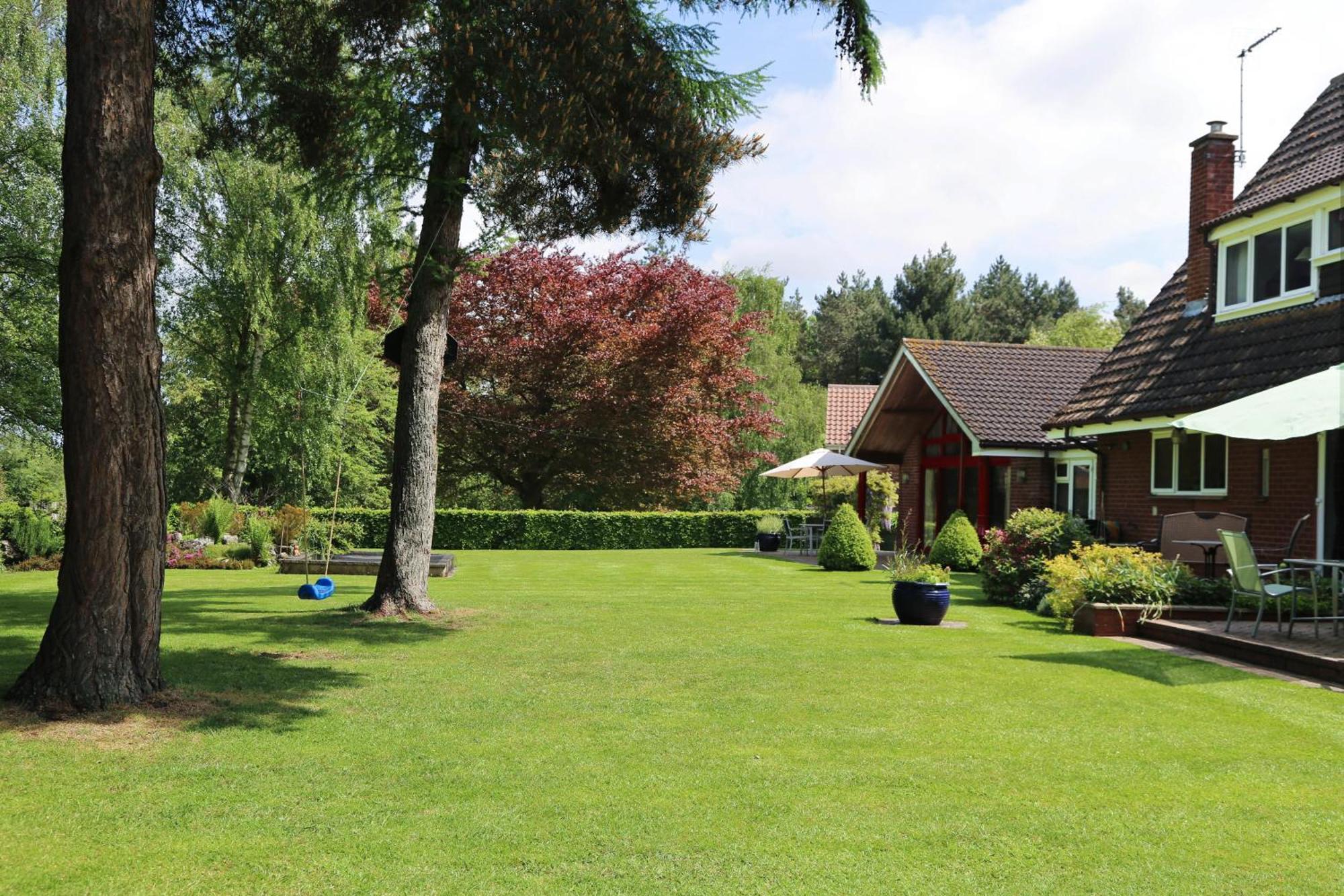 Surlingham Lodge Garden Cottage In Rspb Village Near Norwich Ngoại thất bức ảnh
